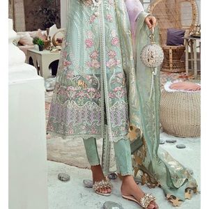 Brand new never worn green Suffuse suit (Pakistani/Indian dress)